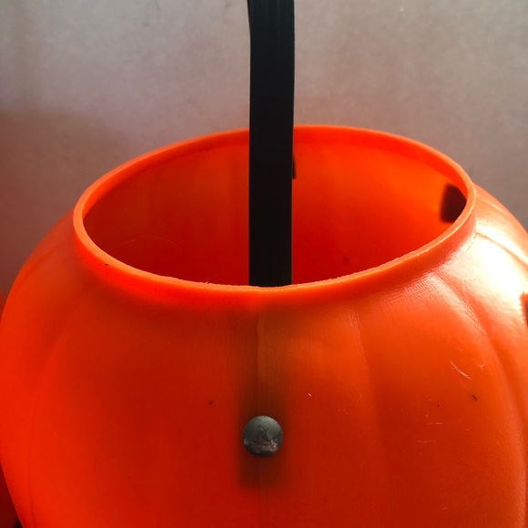 Lot of 2 Vintage Orange Blow Mold Pumpkin Candy Pails Riveted Handles - Picture 11 of 13